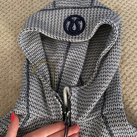 Rare Lululemon Zip Up Jacket - Picture 3 of 5